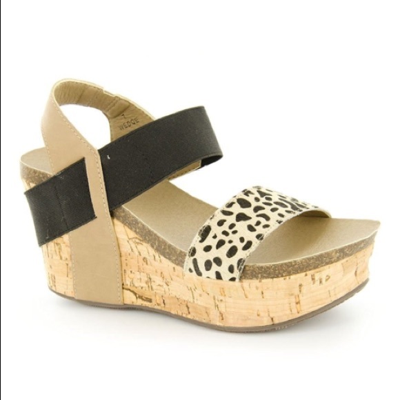 corkys leopard wedge